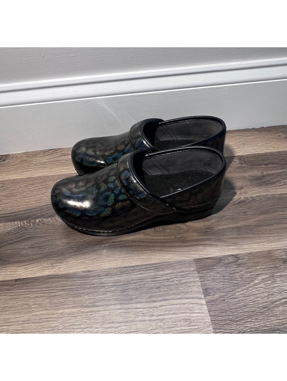 Dansko Clogs Women's size 5.5 (36)